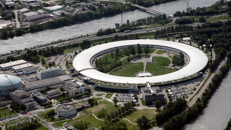 Синхротрон ESRF ИЯФ СО РАН, ESRF