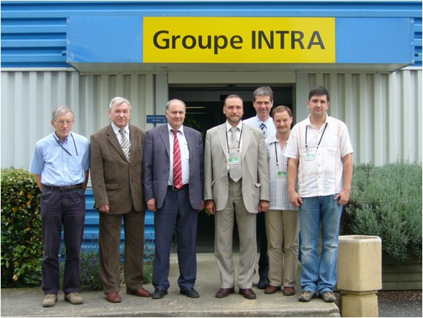 INTRA_Group copy.jpg 