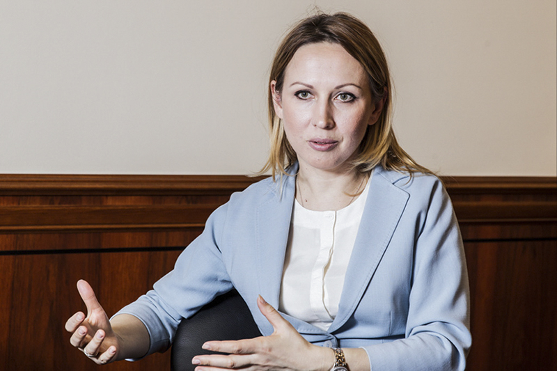 HR-директор «Росатома» Татьяна Терентьева не может нанимать сотрудников на ключевые должности на открытом рынке. Директора АЭС нельзя переманить со стороны, только выучить (Фото: Олег Яковлев/РБК)