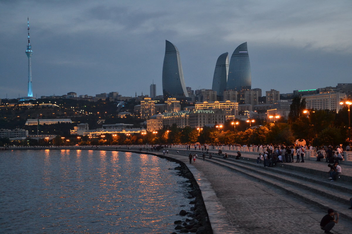 Баку азербайджан. Баку столица Азербайджана. Азейбарджан Баку. Баку Каспий.