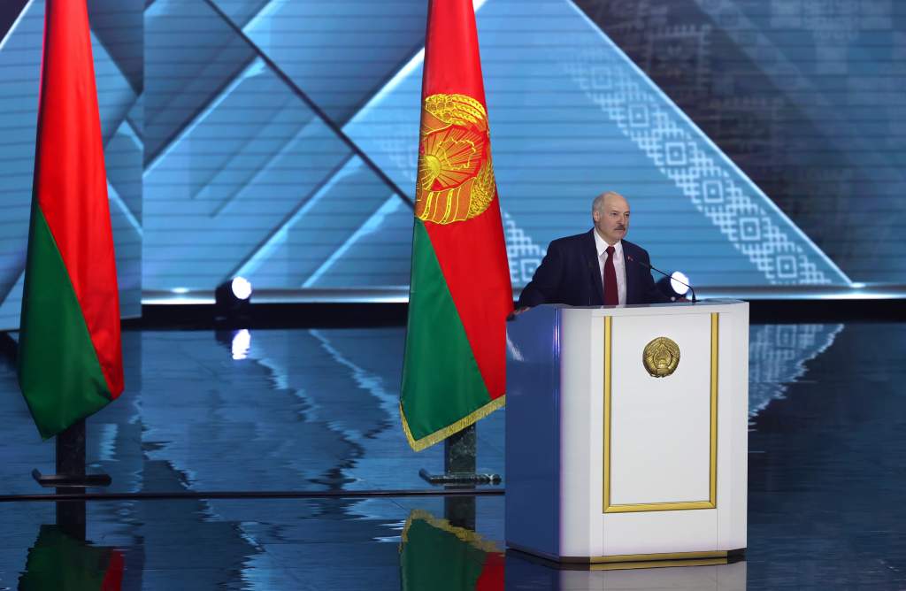 Сплошь обиды и угрозы: чем запомнилось президентское послание Лукашенко в 2020 году
