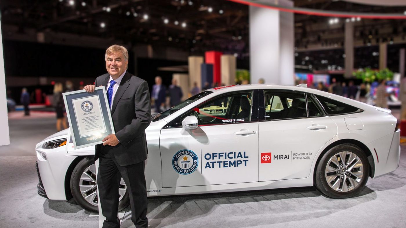 Автомобиль Toyota на водородном топливе