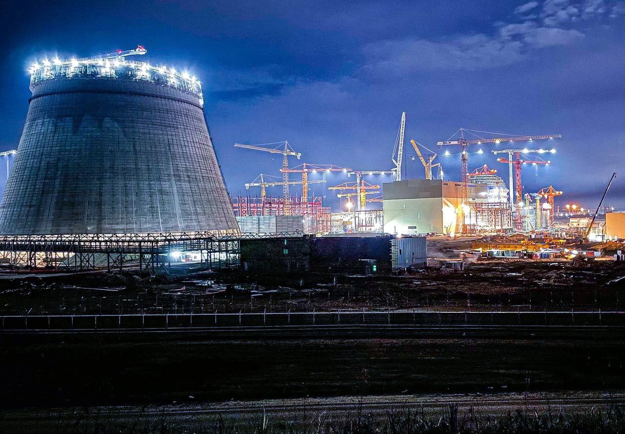 Самая большая атомная станция. Курская АЭС-2 градирня. Курская АЭС градирня. Градирня АЭС 2 Курчатов. АЭС 2 Курчатов 2022.