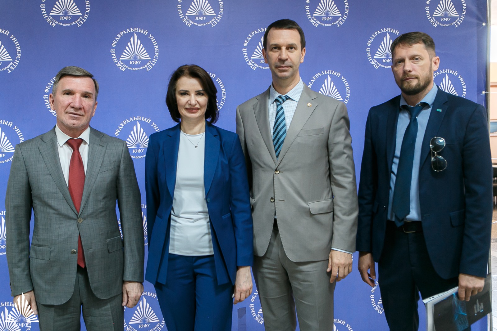 В Ростове-на-Дону открылся новый инфоцентр ОИЯИ