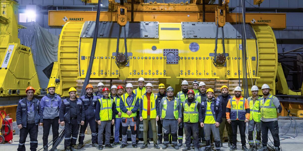 На втором блоке АЭС «Аккую» установили статор турбогенератора