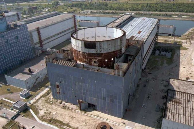 Один из недостроенных блоков ХАЭС