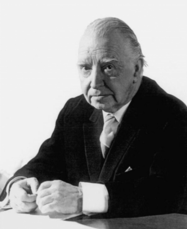 Академик Александр Павлович Виноградов (1895–1975), один из создателей русской геохимической школы, участник атомного и космического проектов (создание технологий получения сверхчистого урана и плутония), основоположник направлений геохимии изотопов и биологического фракционирования изотопов