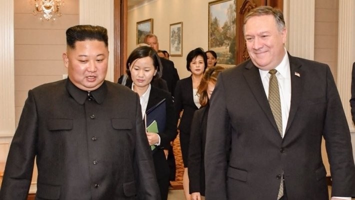 Ким Чен Ын и Майк Помпео https://rueconomics.ru