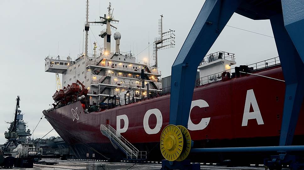 Лихтеровоз "Севморпуть" ТАСС