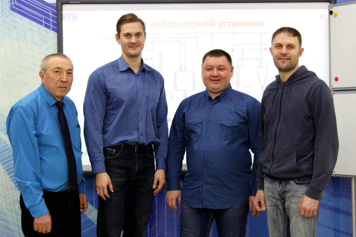 Софронов Владимир профессор (СТИ НИЯУ МИФИ), Шляжко Дмитрий (ЦЗЛ), Ещев Владимир (ХМЗ), Гайдай Иван (СЗ) СХК
