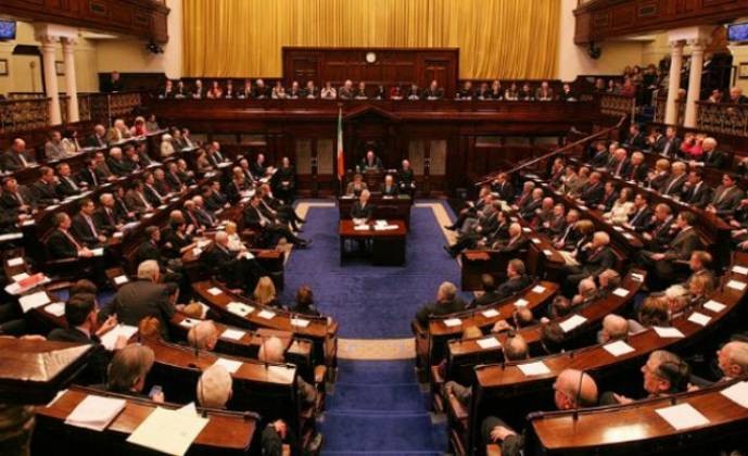 Заседание парламента Ирландии artigercek.com