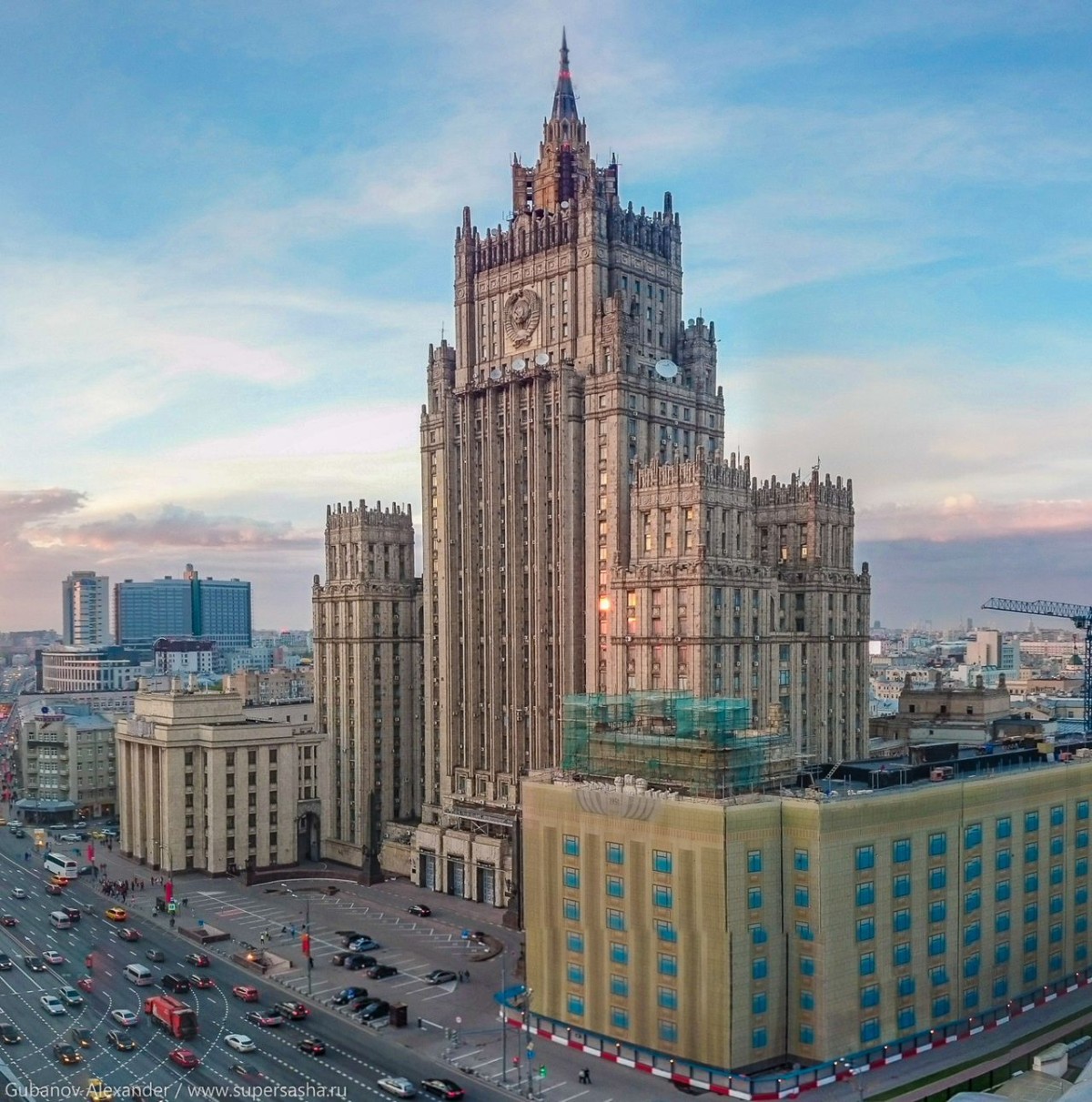 Здания москвы на