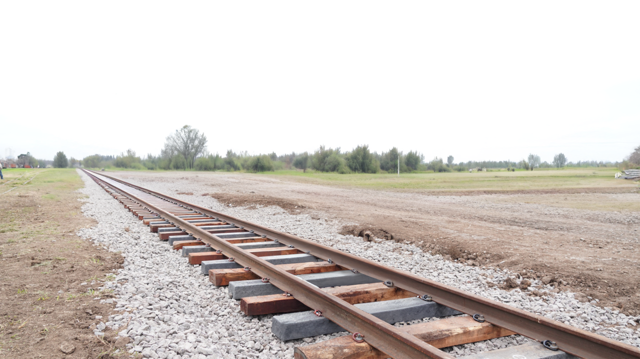 Прочные железнодорожные шпалы из облученных пластиковых отходов, Аргентина Circularis