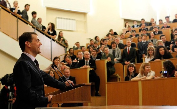 Д. А. Медведев 29 марта 2011 года на встрече в МЭИ со студентами и преподавателями технических вузов