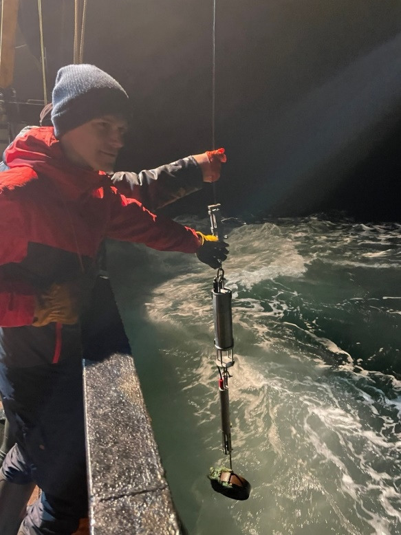 Профилирование температуры и солёности СТД-48