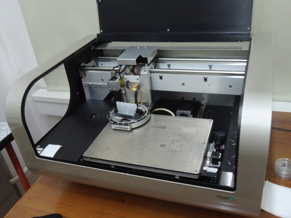 2D принтер, с помощью которого печатают сенсоры