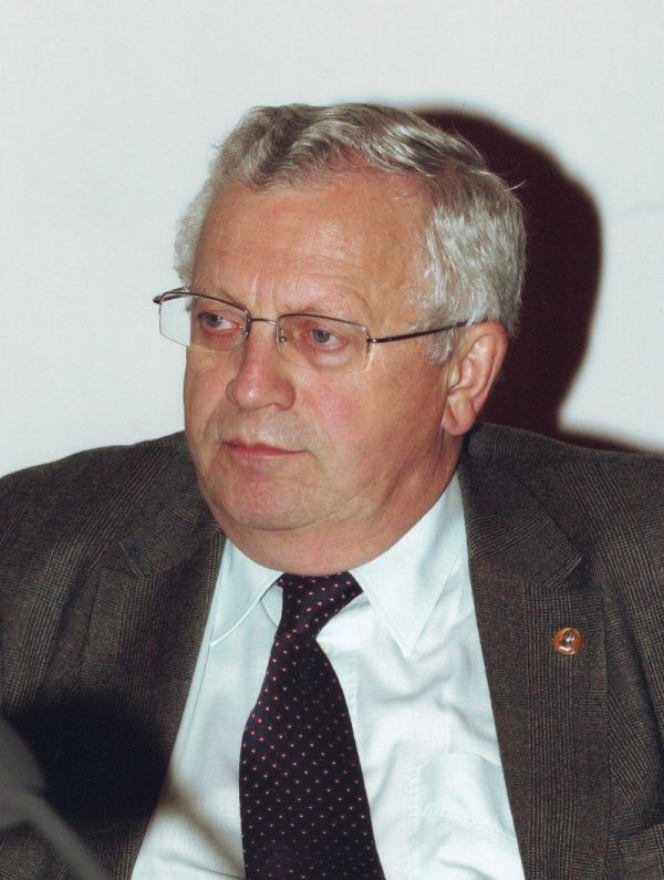 Виталий Конов