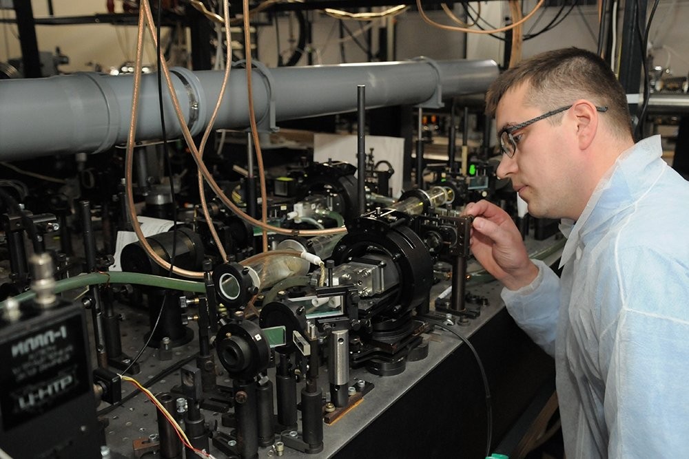 Лазерная установка ПЕРЛ Российская газета