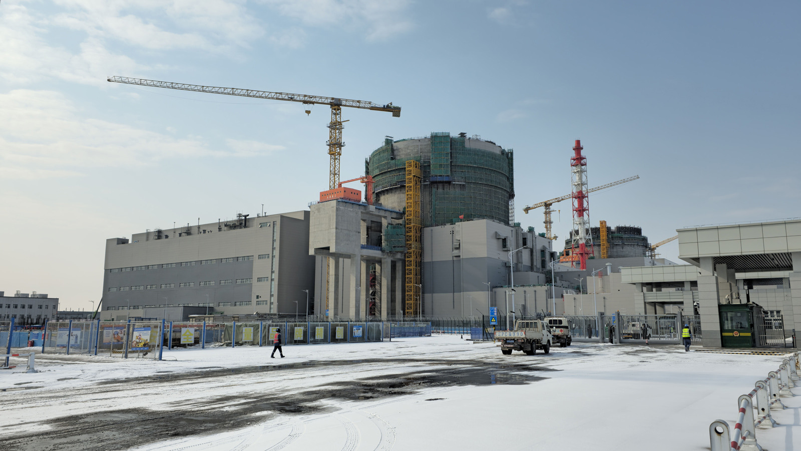 Общий вид третьего энергоблока ВВЭР-1200 АЭС «Сюйдапу» в Китае