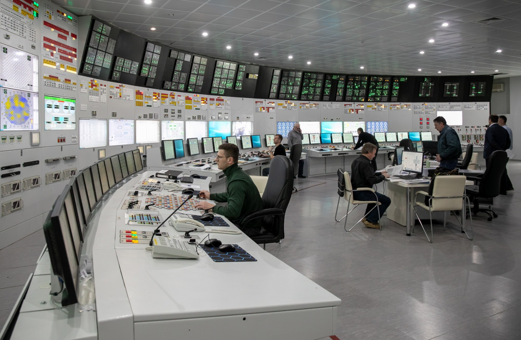 Модернизированный в 2026 году тренажер третьего энергоблока РБМК-1000 для обучения персонала Смоленской АЭС в Десногорске