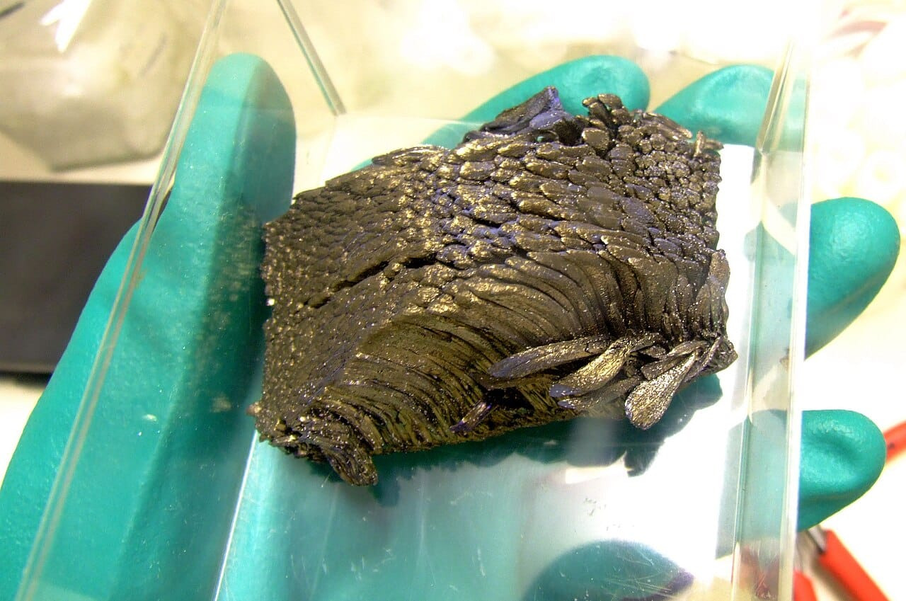 Очищенный европий (~300 г, чистота 99,998%)