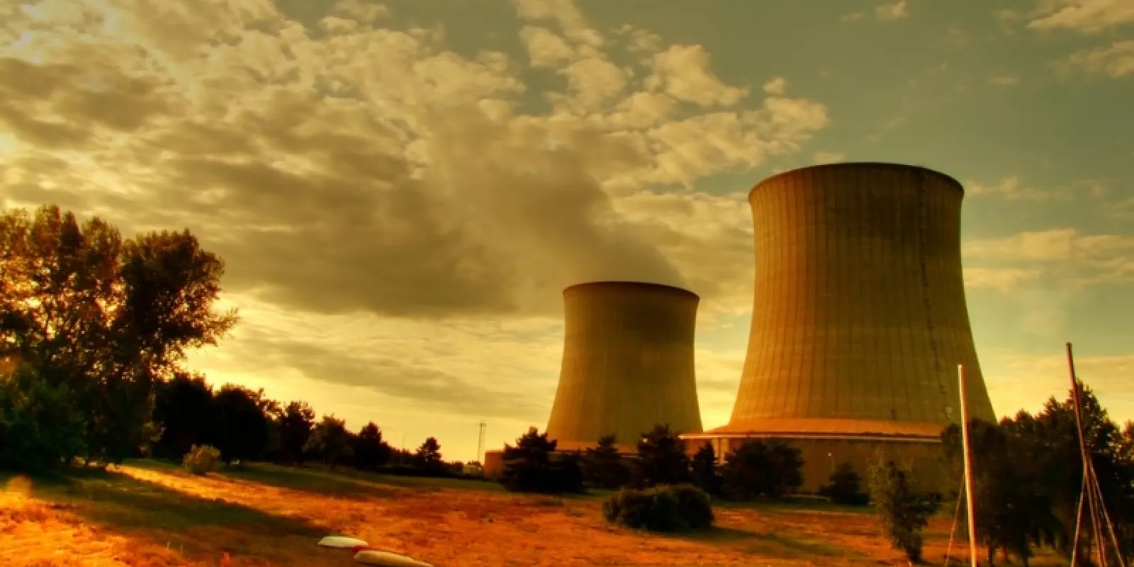 электростанции х. энергетическая промышленность. аэс ночью. саэс десногорск реактор. аэс (атомные станции) в сша.