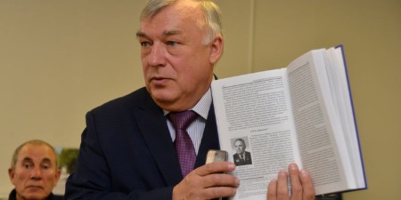 В. Маслов