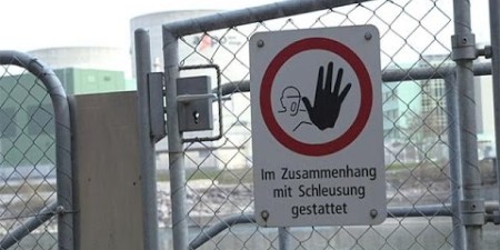 Embedded thumbnail for Швейцария обеспокоена &quot;дырами&quot; в старейшей АЭС